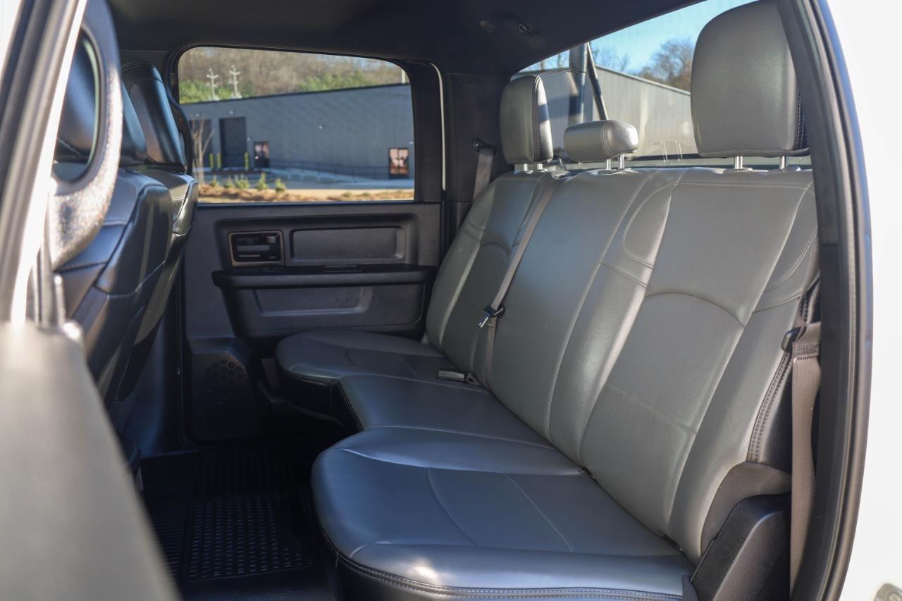 RAM 2500 Tradesman 4x4 Crew Cab 8' Box 2022