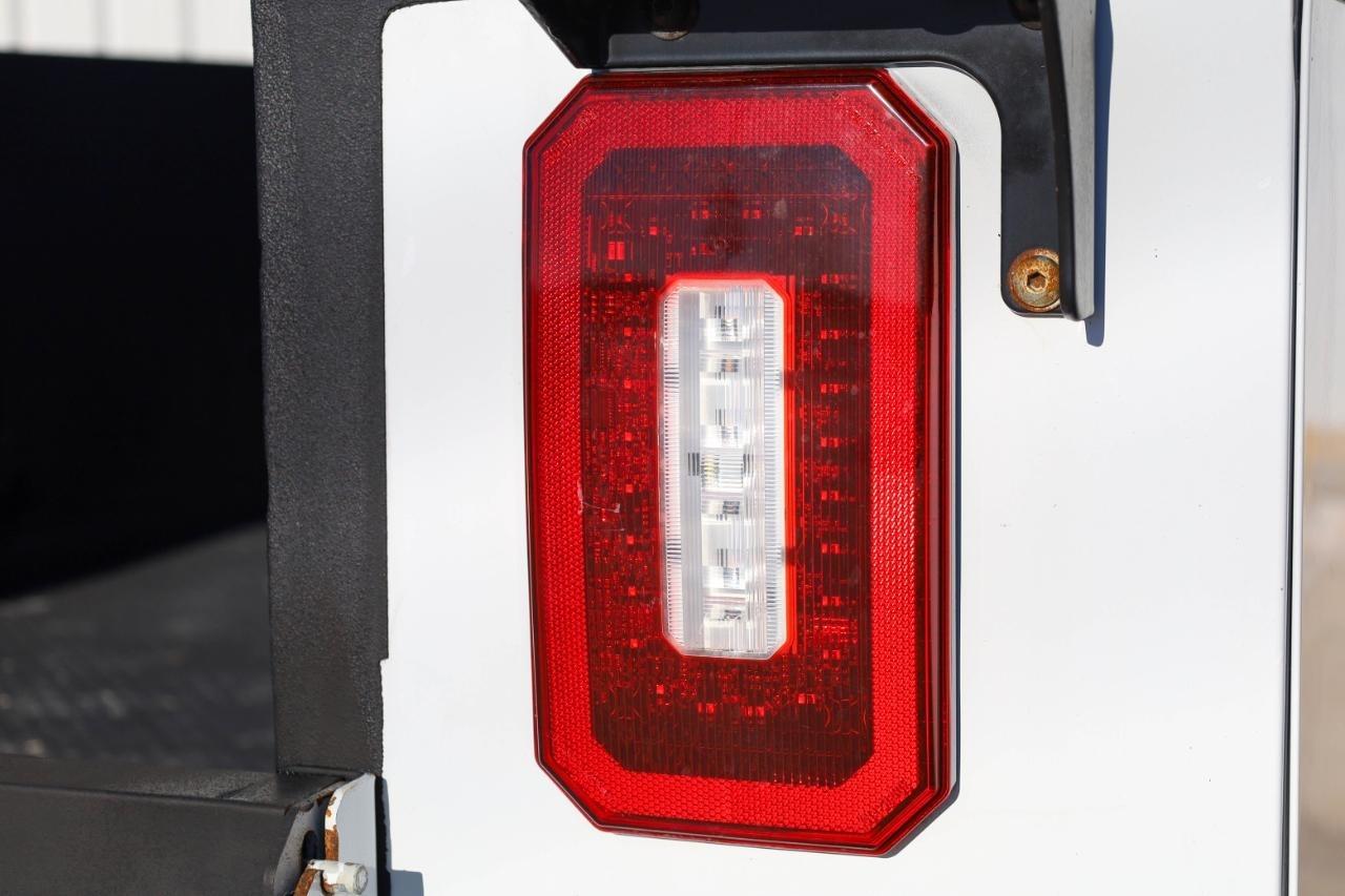 RAM 2500 Tradesman 4x4 Crew Cab 8' Box 2022