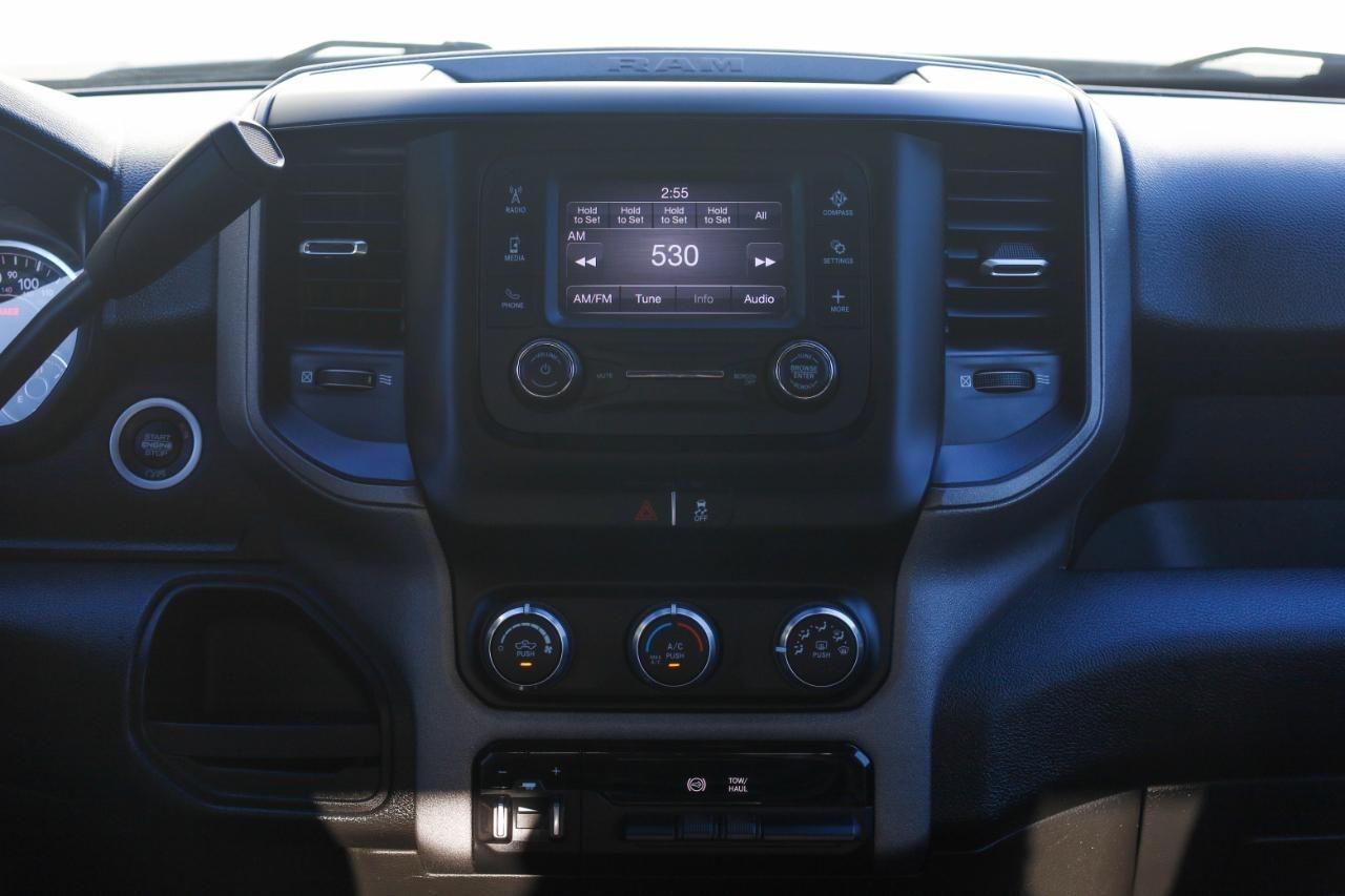 RAM 2500 Tradesman 4x4 Crew Cab 8' Box 2022