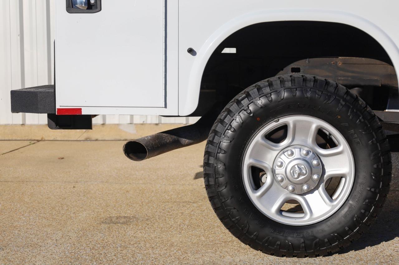 RAM 2500 Tradesman 4x4 Crew Cab 8' Box 2022