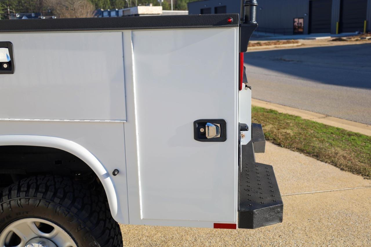 RAM 2500 Tradesman 4x4 Crew Cab 8' Box 2022