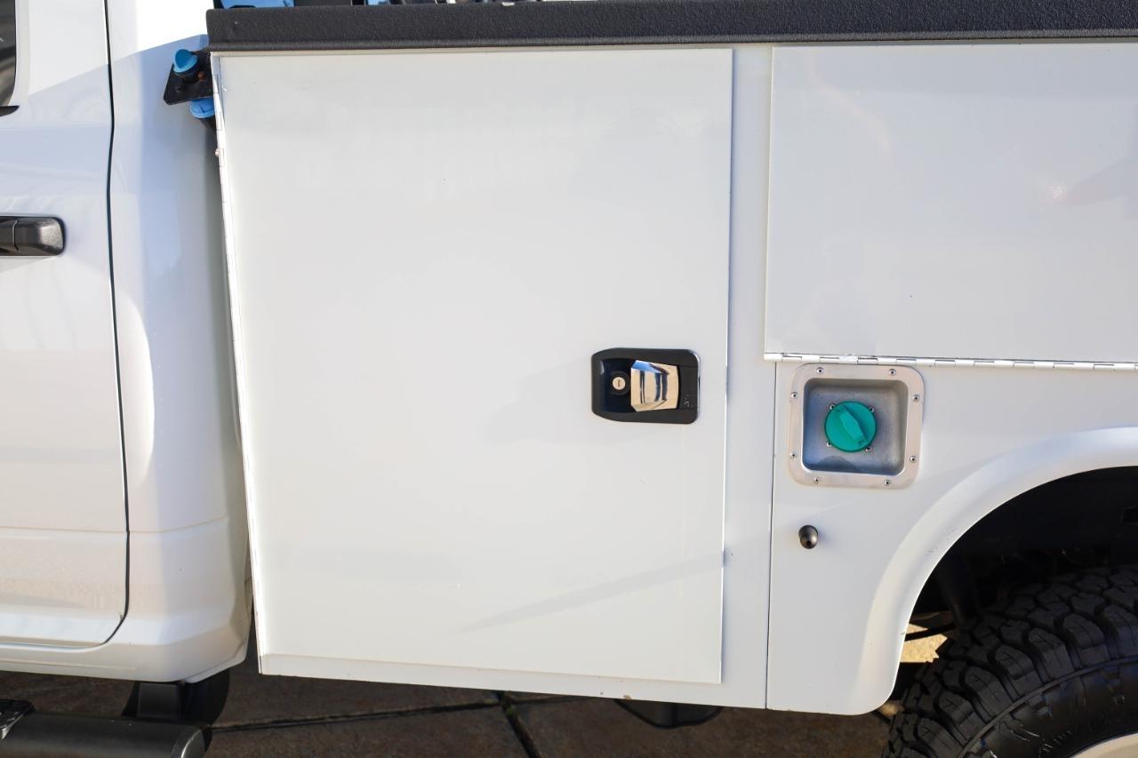 RAM 2500 Tradesman 4x4 Crew Cab 8' Box 2022