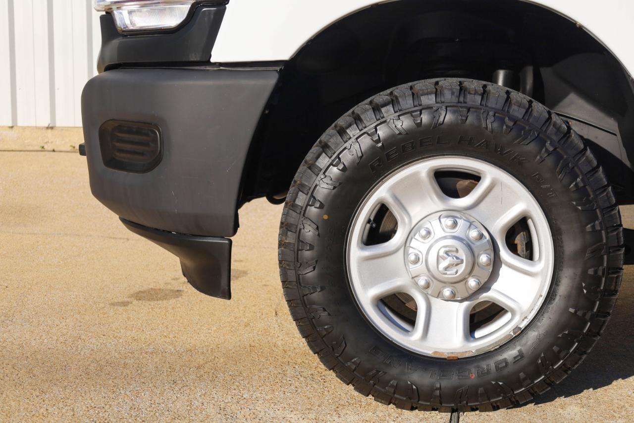 RAM 2500 Tradesman 4x4 Crew Cab 8' Box 2022