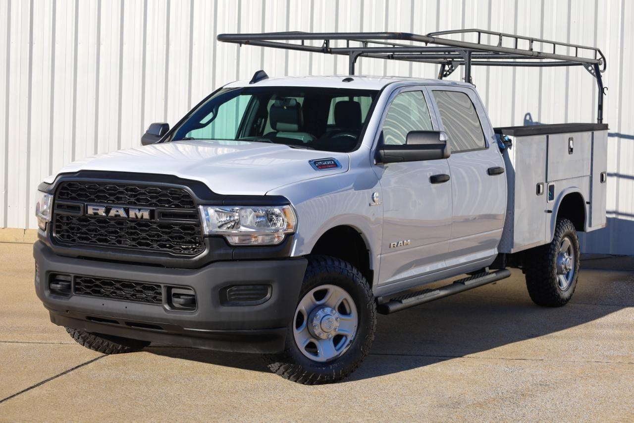 RAM 2500 Tradesman 4x4 Crew Cab 8' Box 2022
