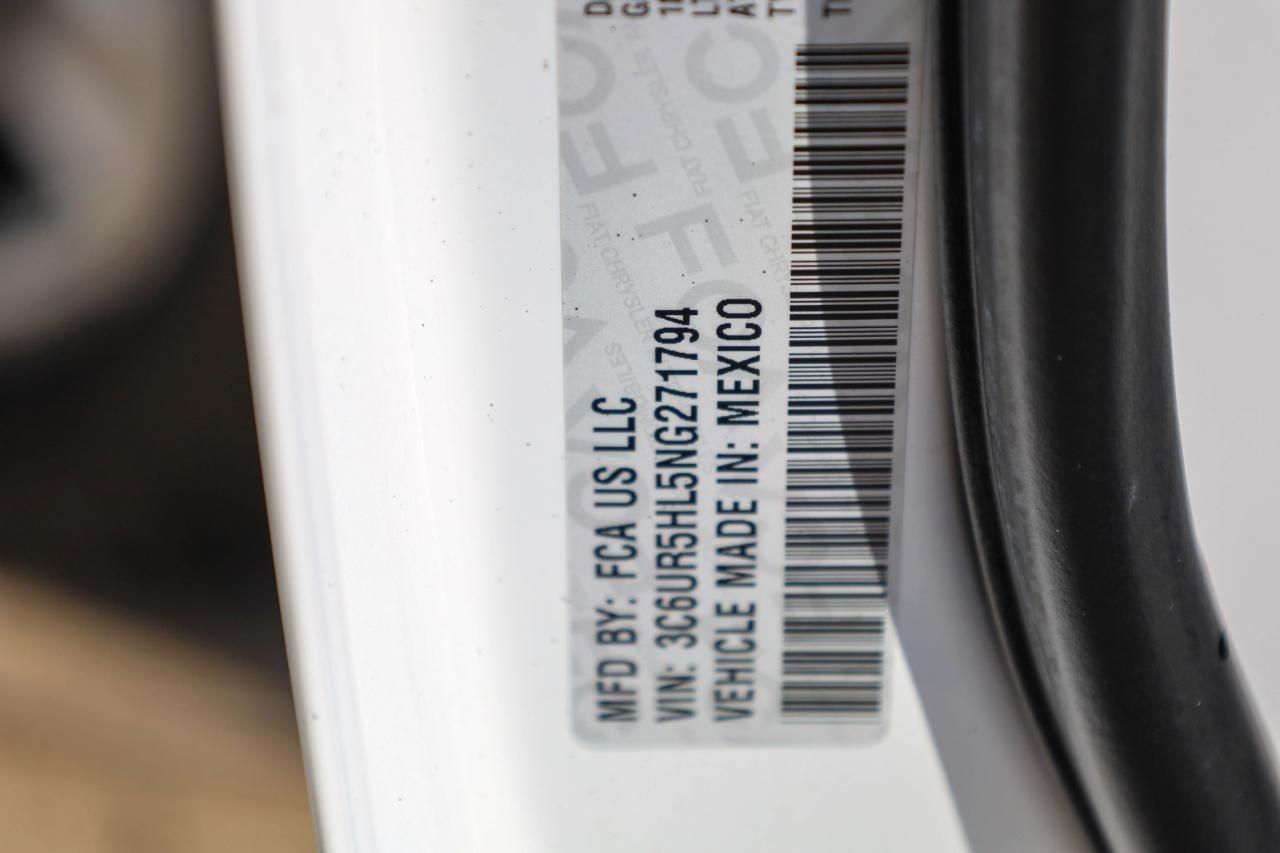 RAM 2500 Tradesman 4x4 Crew Cab 8' Box 2022