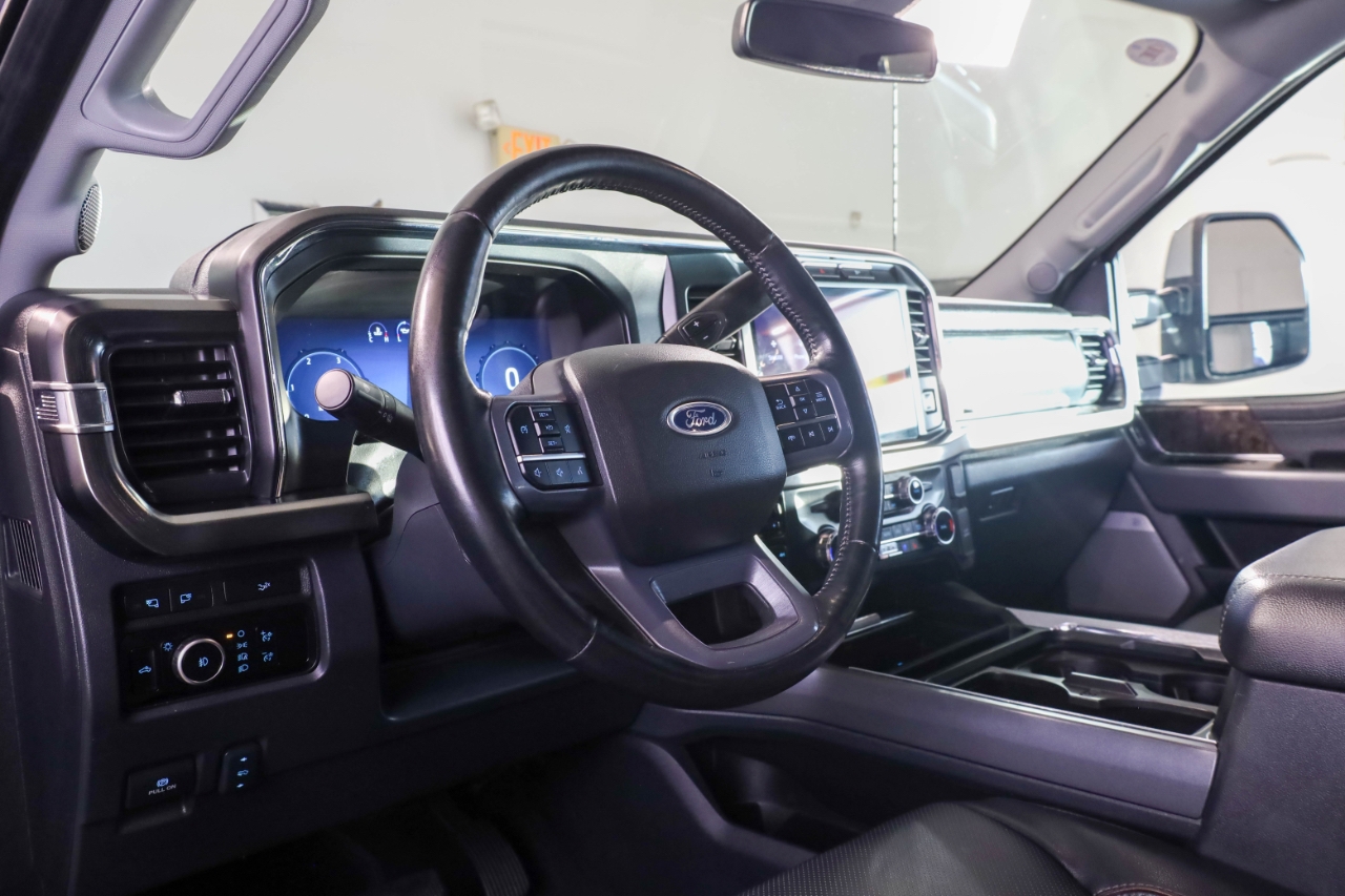 Ford Super Duty F-250 SRW King Ranch 4WD Crew Cab 8' Box 2023