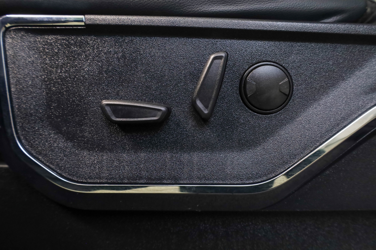 Ford Super Duty F-250 SRW King Ranch 4WD Crew Cab 8' Box 2023