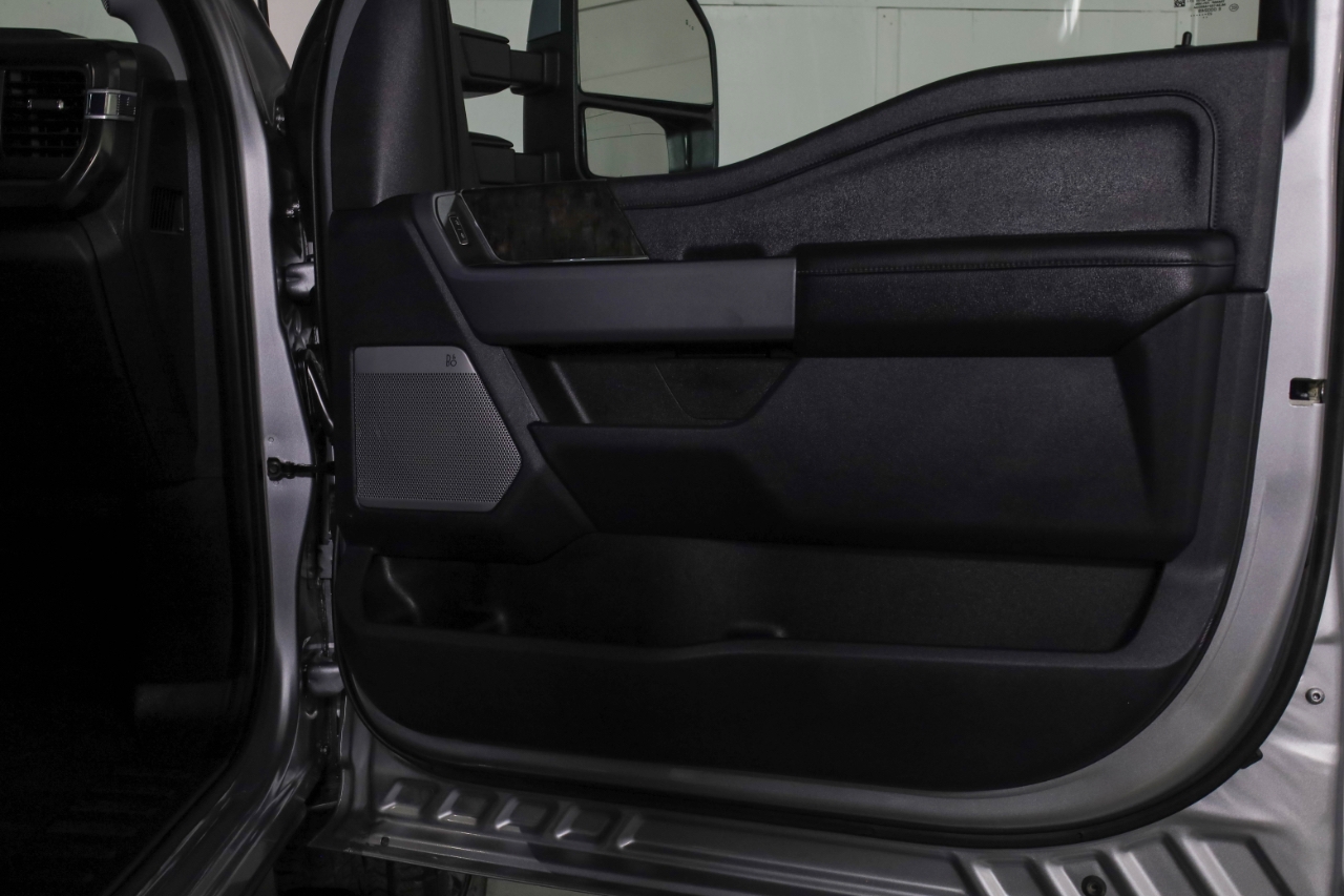 Ford Super Duty F-250 SRW King Ranch 4WD Crew Cab 8' Box 2023