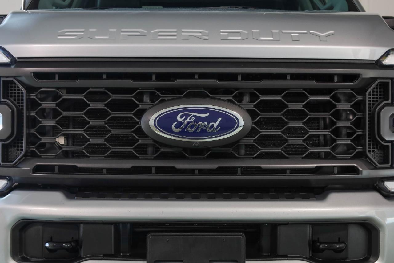 Ford Super Duty F-250 SRW King Ranch 4WD Crew Cab 8' Box 2023