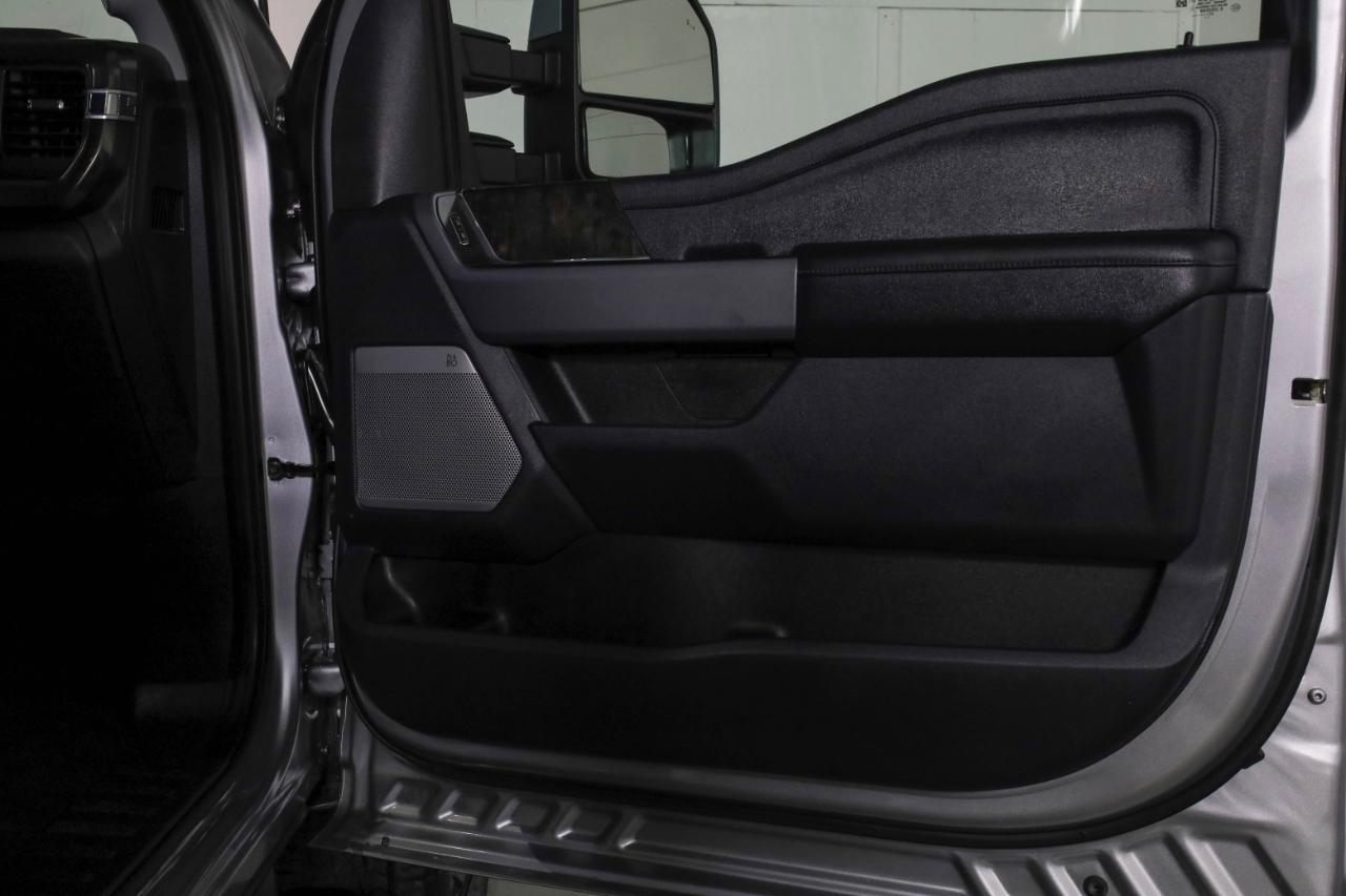 Ford Super Duty F-250 SRW King Ranch 4WD Crew Cab 8' Box 2023