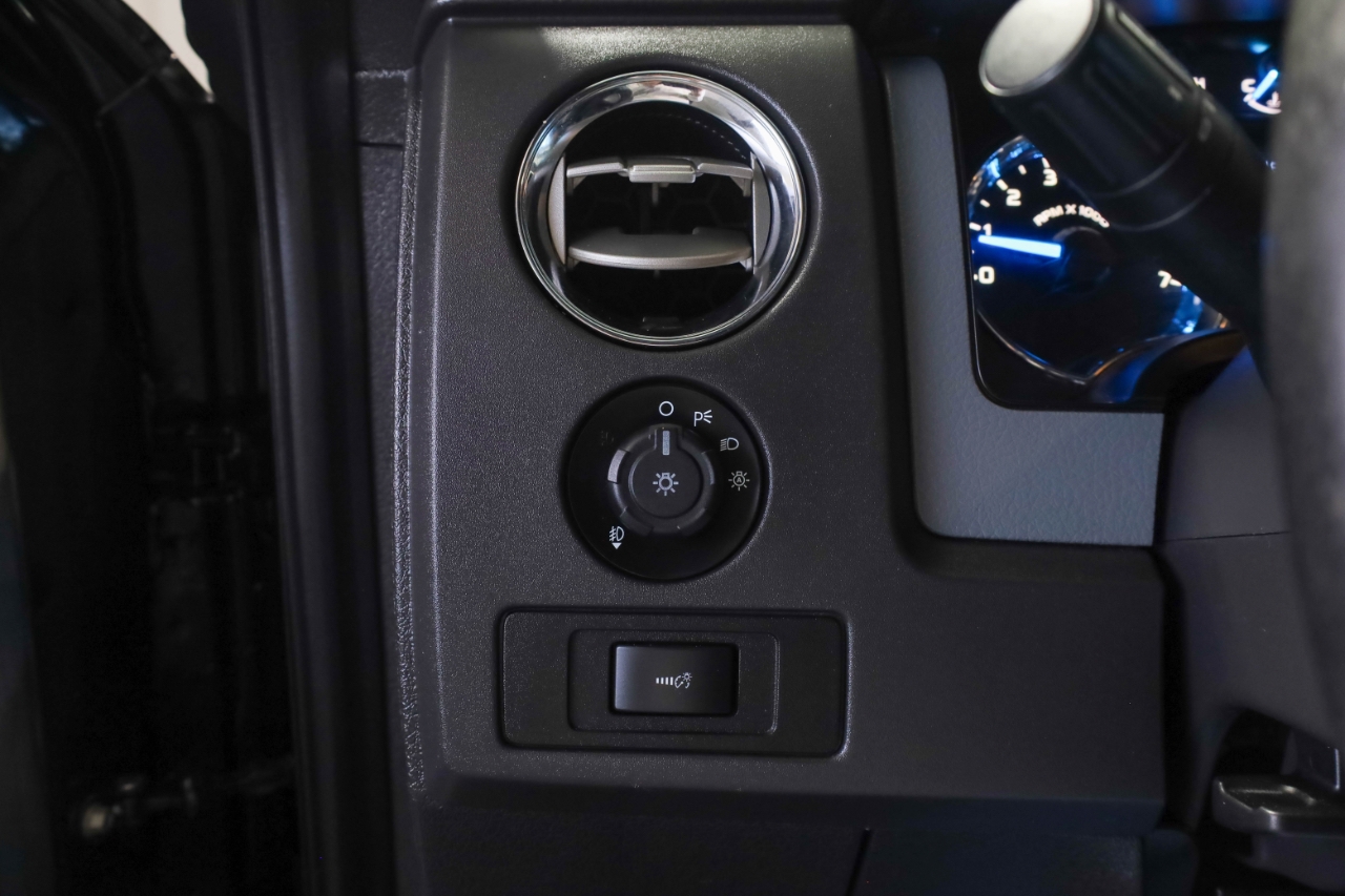 Ford F-150 4WD SuperCrew 145" King Ranch 2014