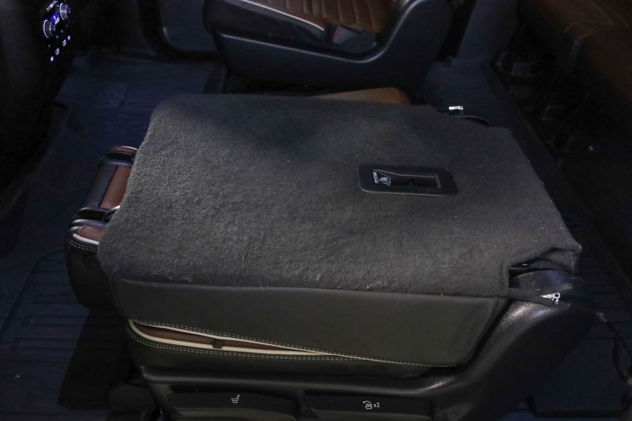 GMC Yukon XL 4WD 4dr Denali Ultimate 2023