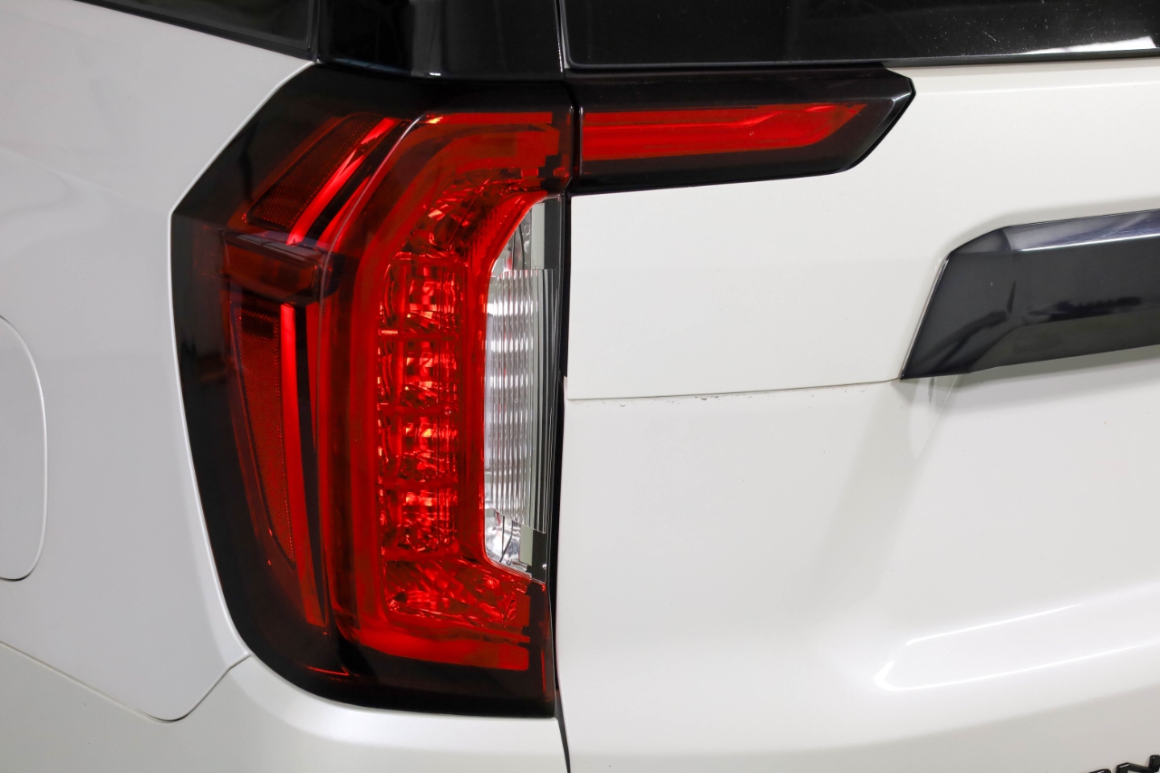 GMC Yukon XL 4WD 4dr Denali Ultimate 2023