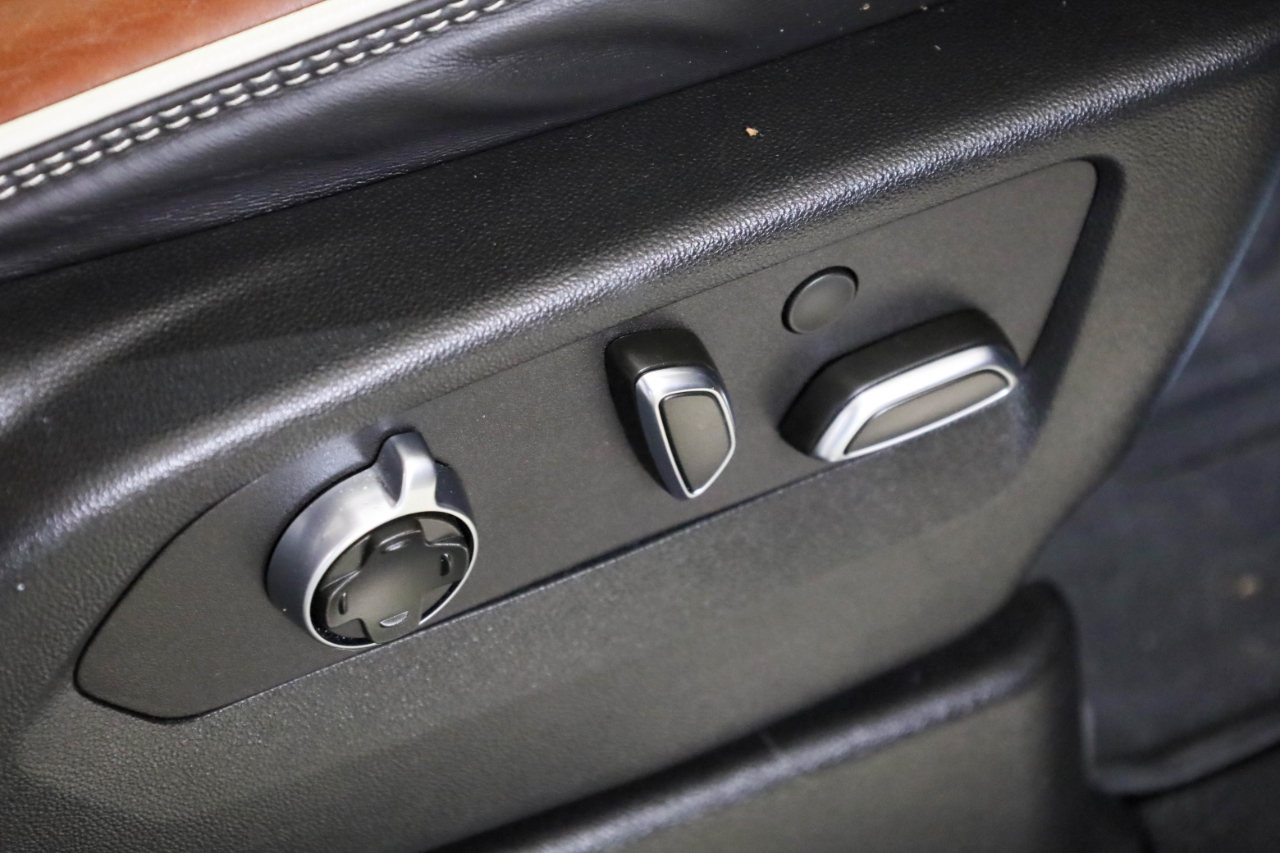 GMC Yukon XL 4WD 4dr Denali Ultimate 2023