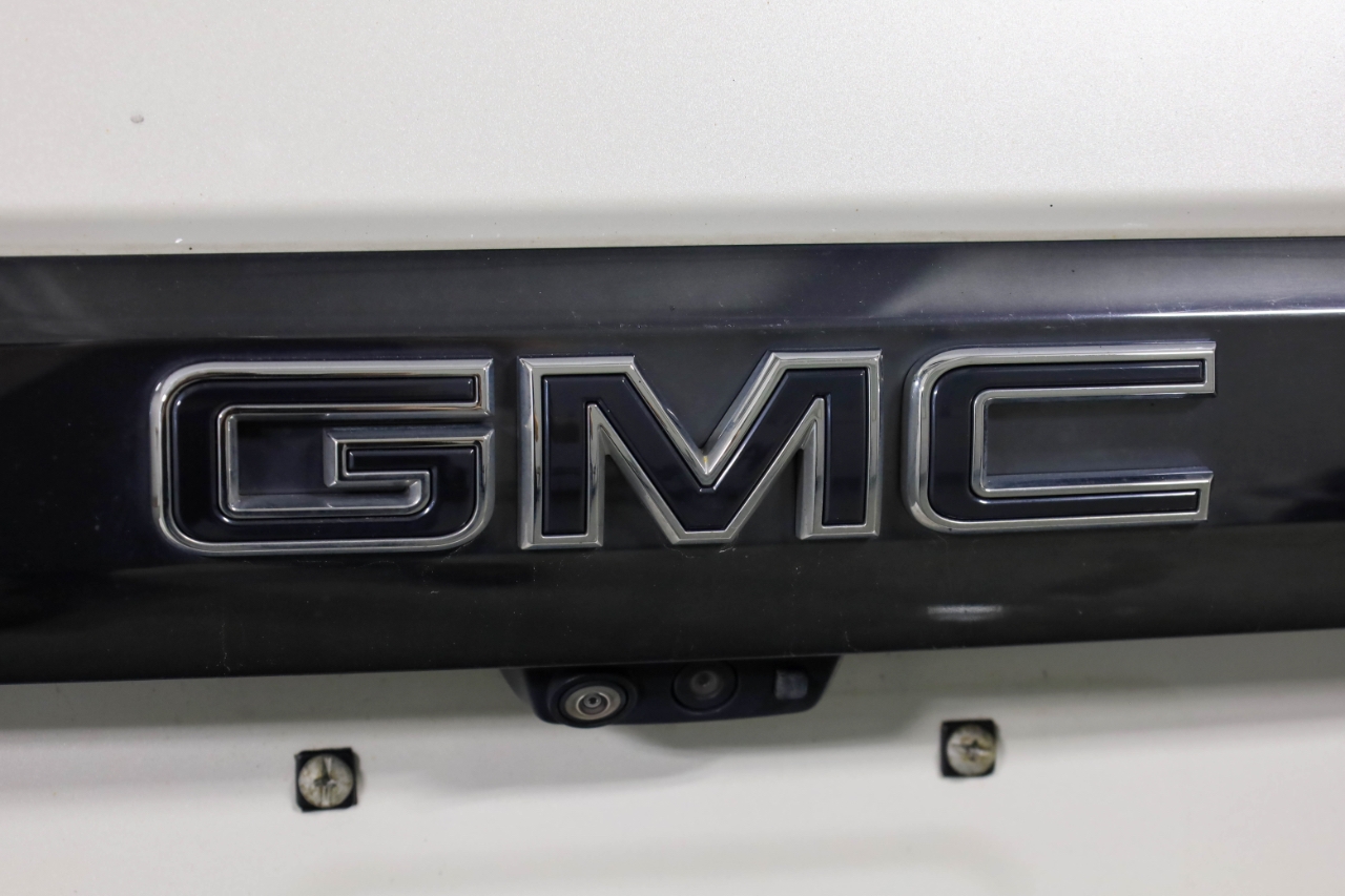 GMC Yukon XL 4WD 4dr Denali Ultimate 2023