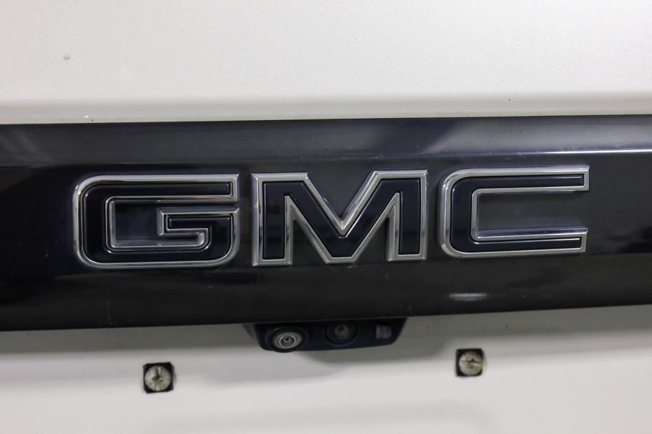 GMC Yukon XL 4WD 4dr Denali Ultimate 2023