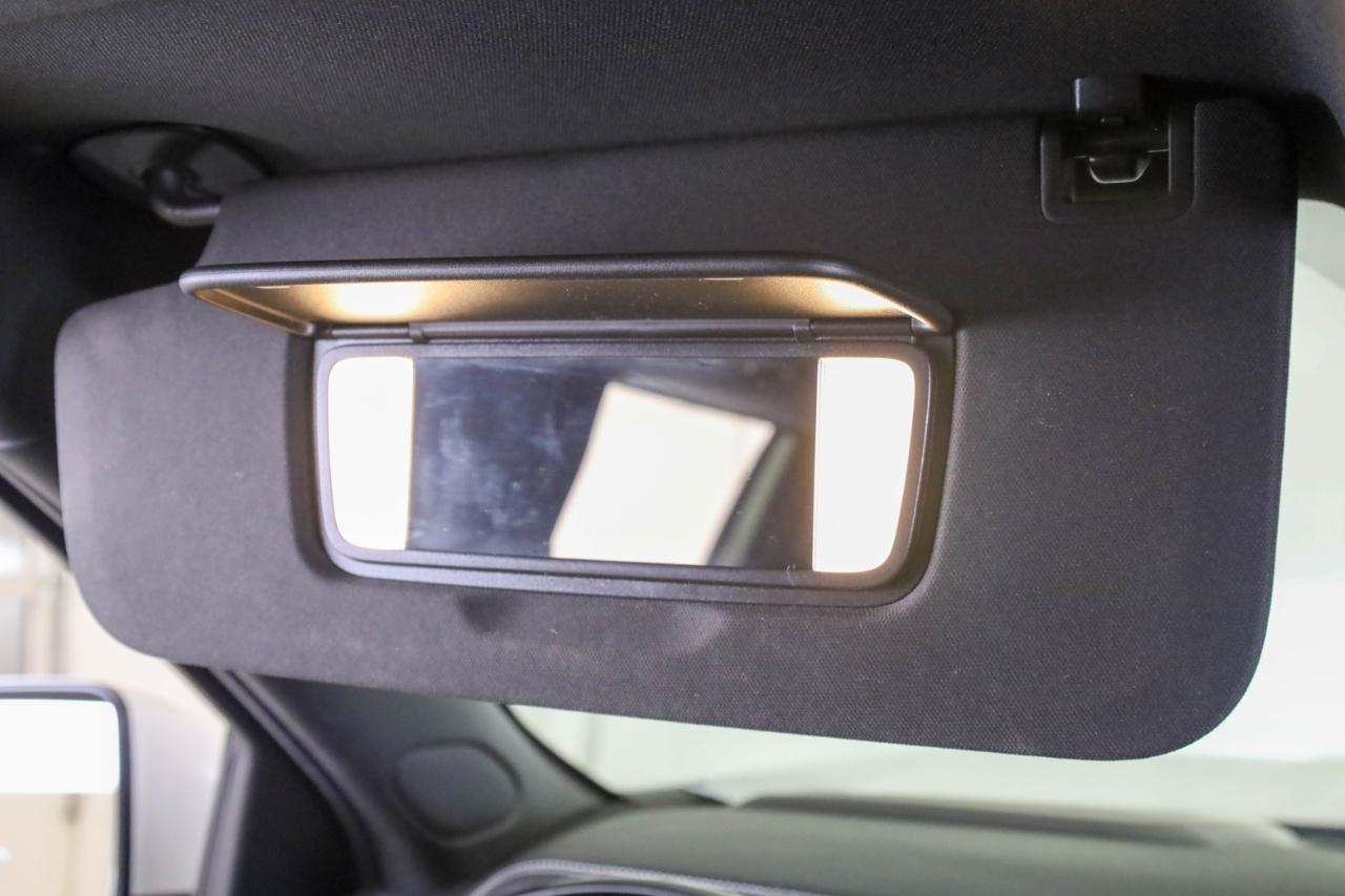 GMC Yukon XL 4WD 4dr Denali Ultimate 2023