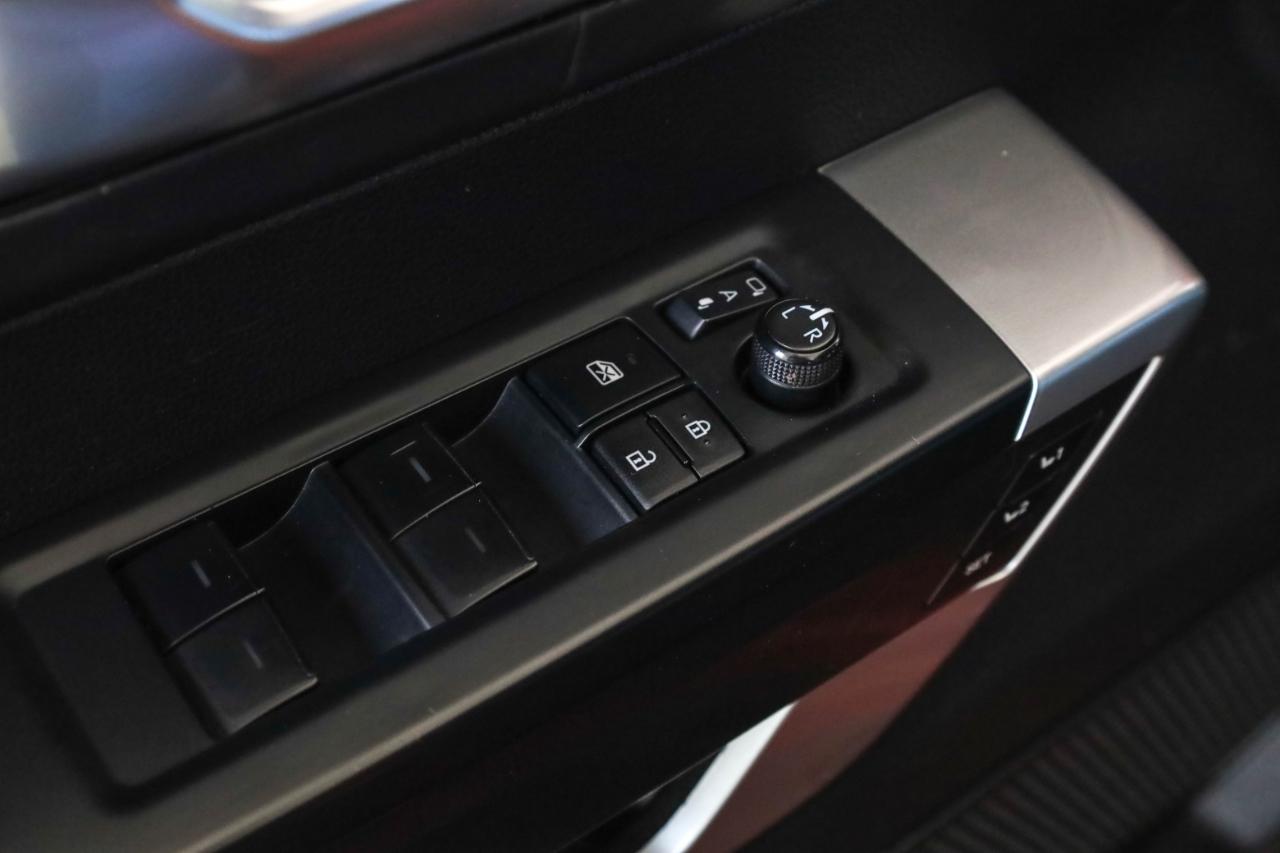 Toyota Tundra 2WD Platinum CrewMax 5.5' Bed (Natl) 2022