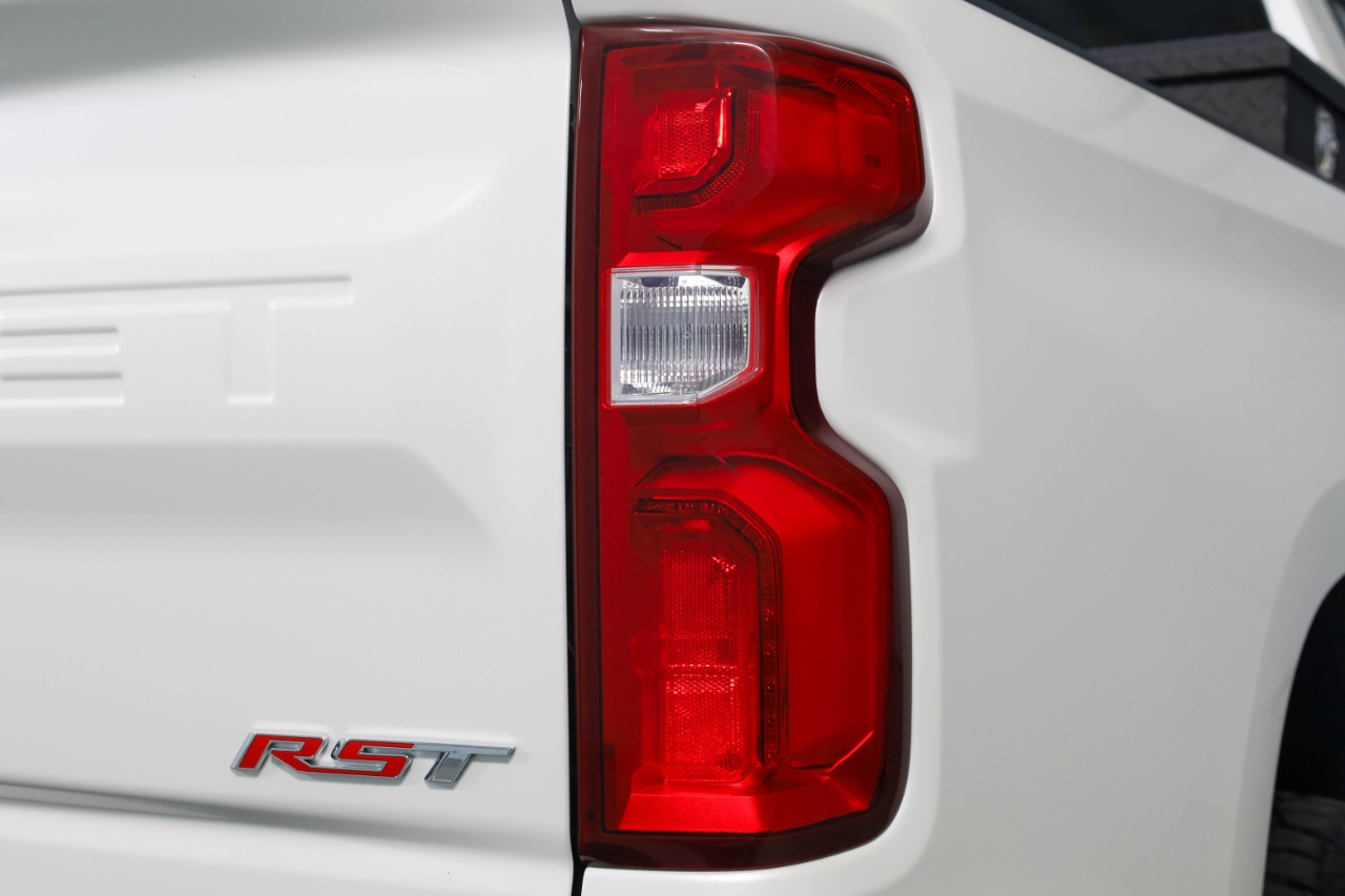 Chevrolet Silverado 1500 4WD Crew Cab 147" RST 2019