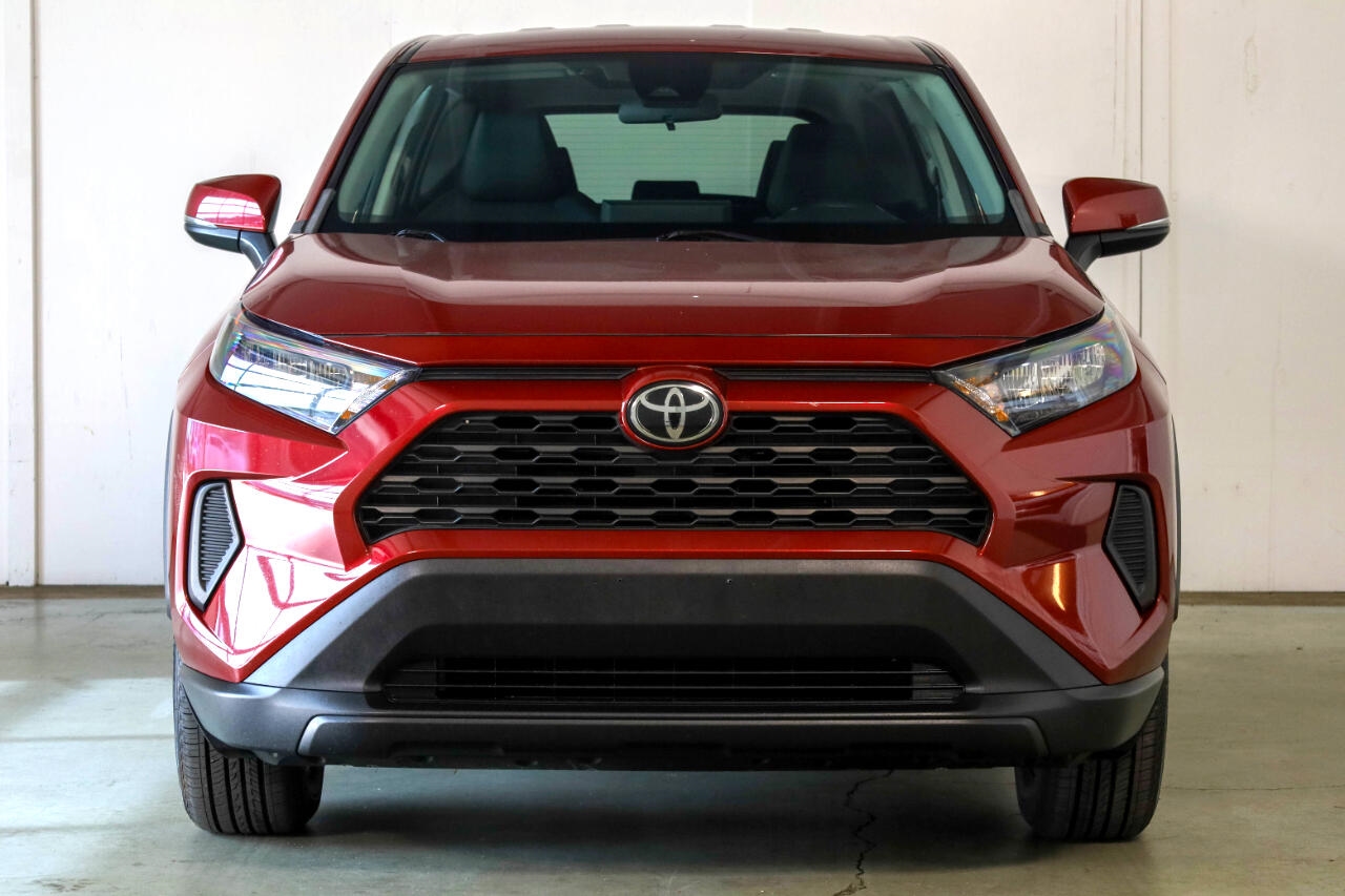 Toyota RAV4 LE AWD (Natl) 2022