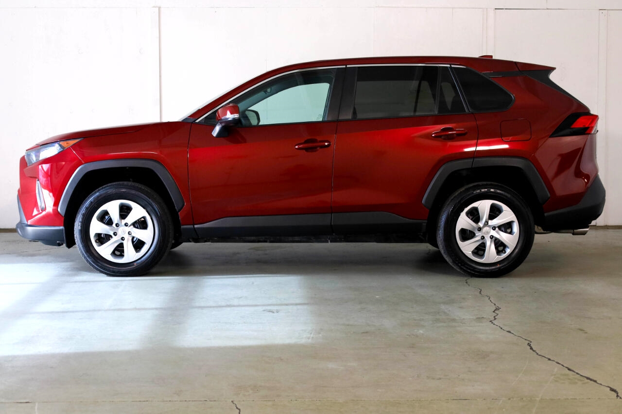 Toyota RAV4 LE AWD (Natl) 2022