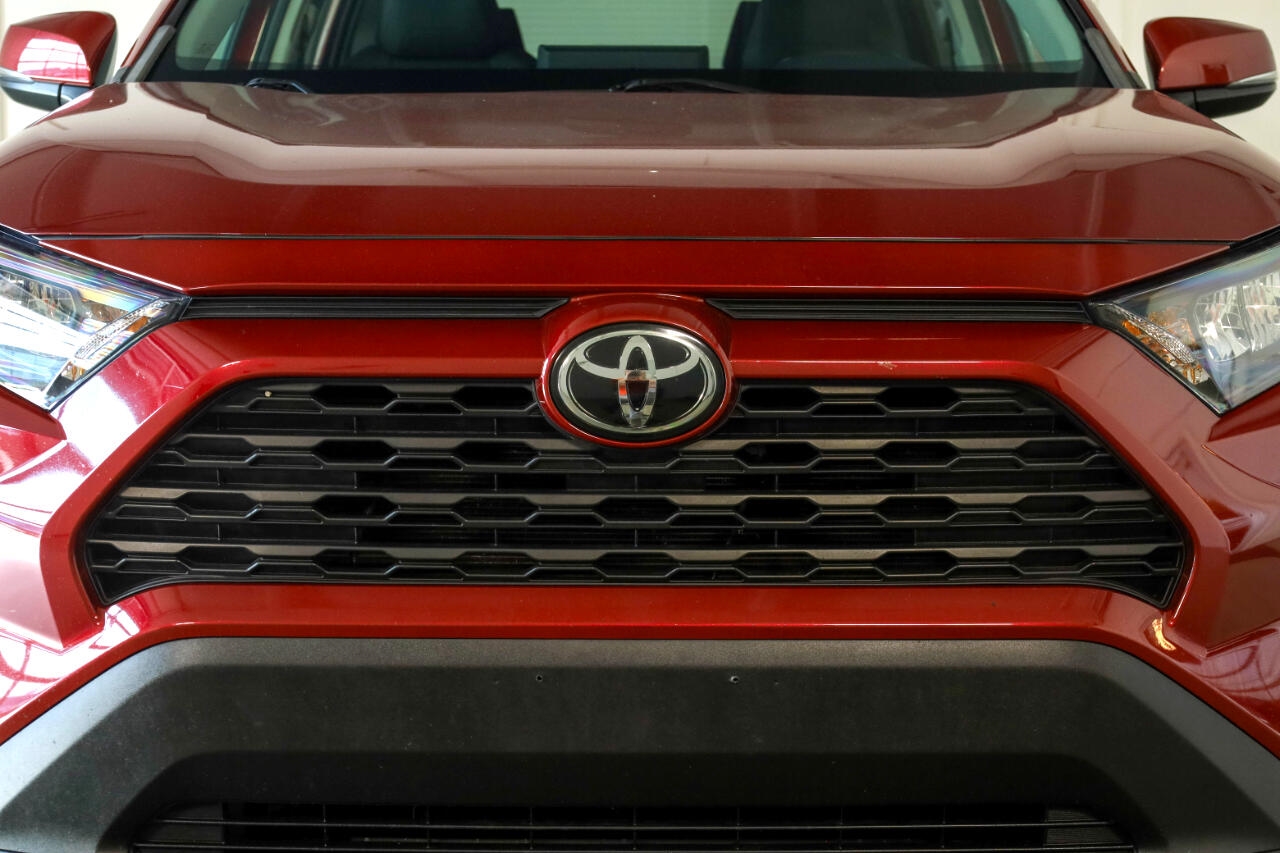 Toyota RAV4 LE AWD (Natl) 2022