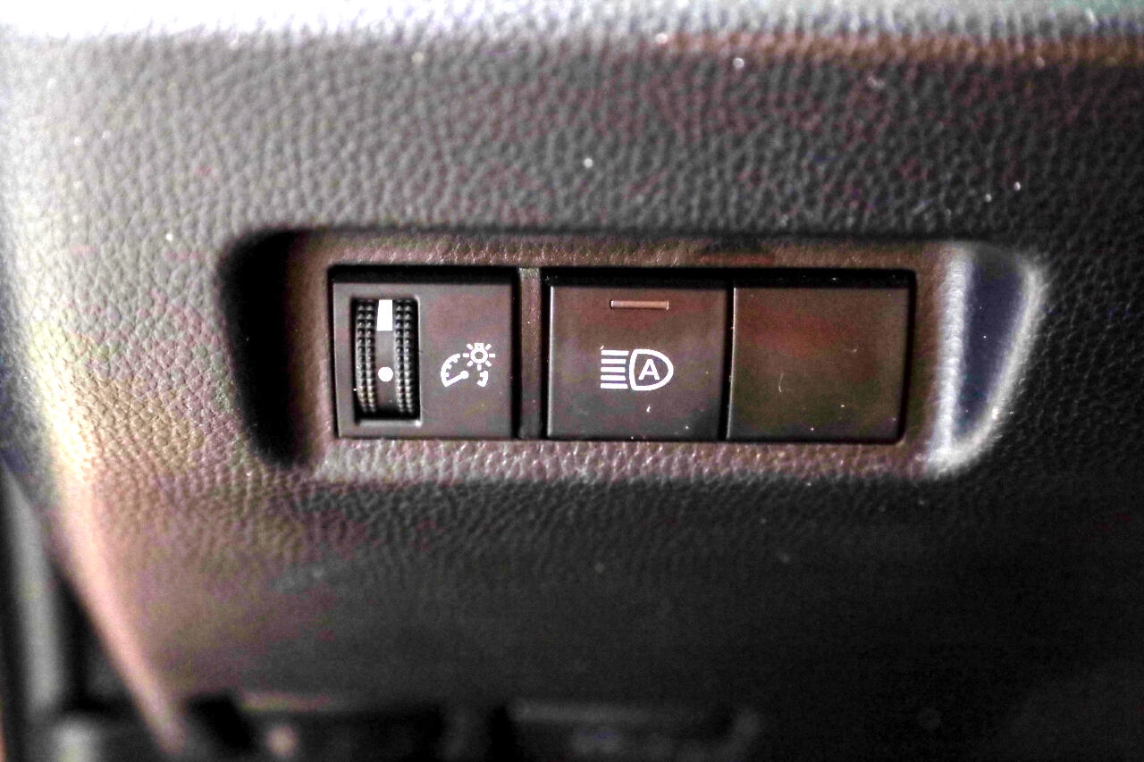 Toyota RAV4 LE AWD (Natl) 2022