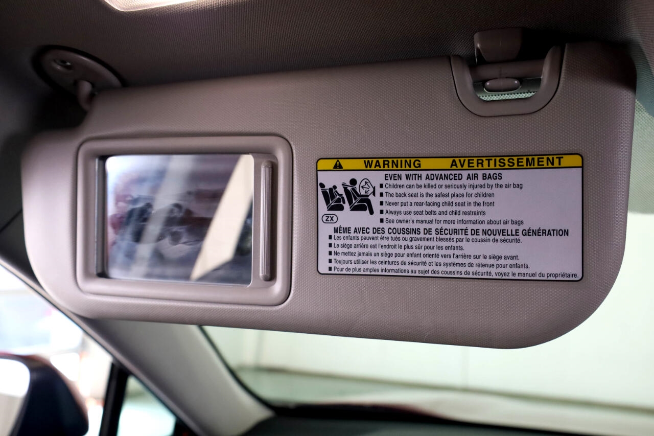 Toyota RAV4 LE AWD (Natl) 2022