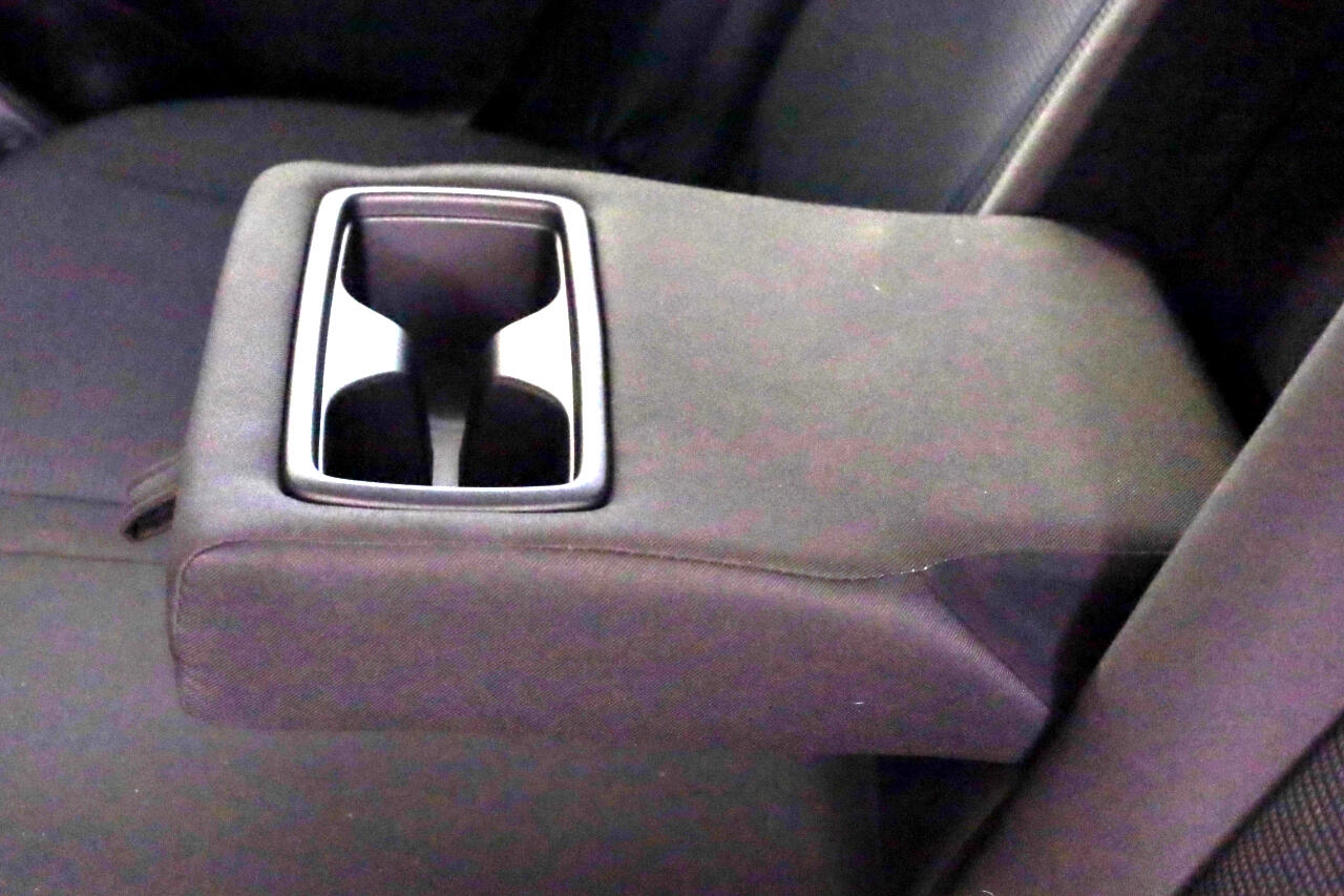 Toyota RAV4 LE AWD (Natl) 2022