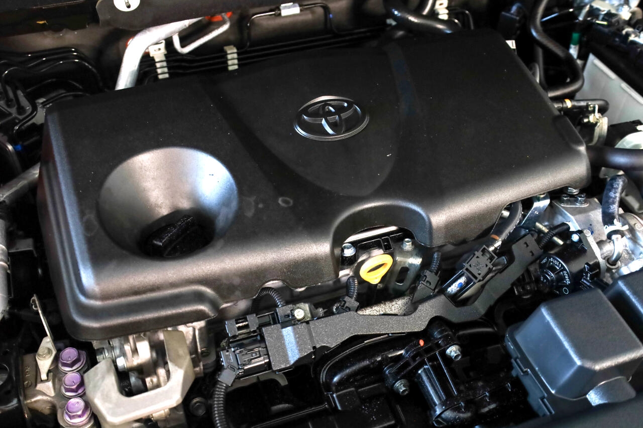 Toyota RAV4 LE AWD (Natl) 2022