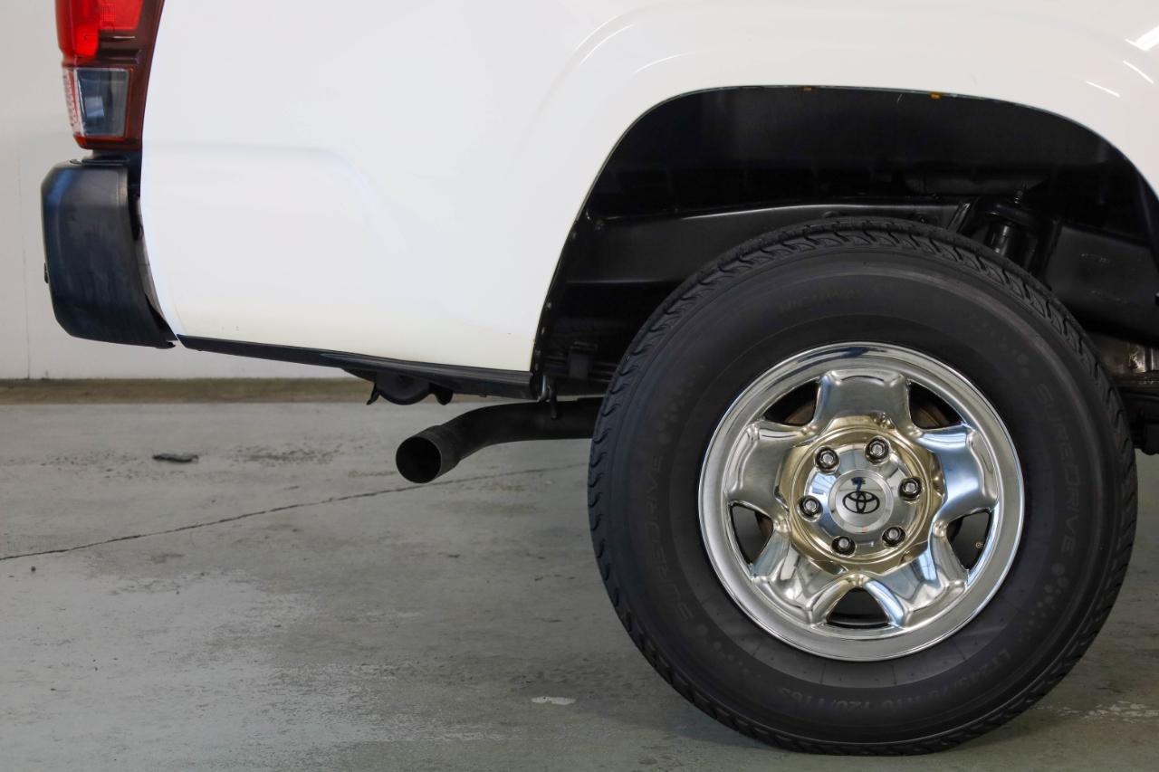 Toyota Tacoma 2WD SR5 Access Cab 6' Bed I4 AT (Natl) 2022