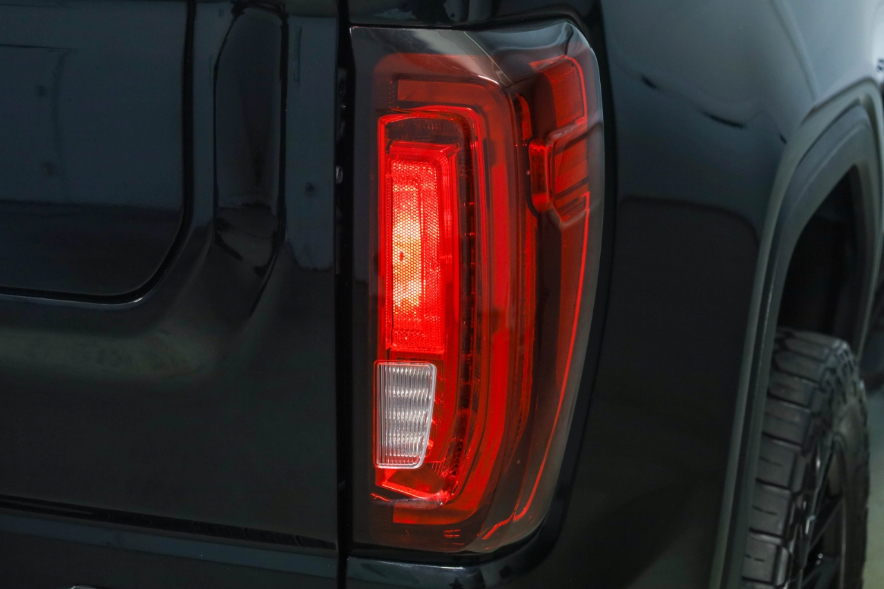 GMC Sierra 1500 4WD Crew Cab 147" AT4 2021