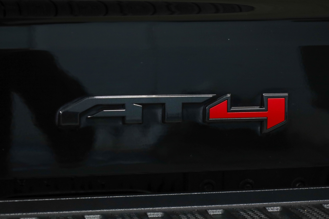 GMC Sierra 1500 4WD Crew Cab 147" AT4 2021