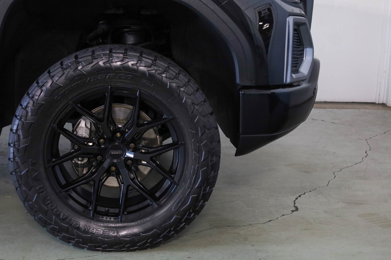 GMC Sierra 1500 4WD Crew Cab 147" AT4 2021