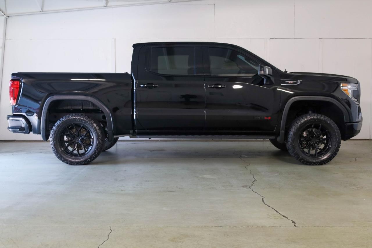 GMC Sierra 1500 4WD Crew Cab 147" AT4 2021