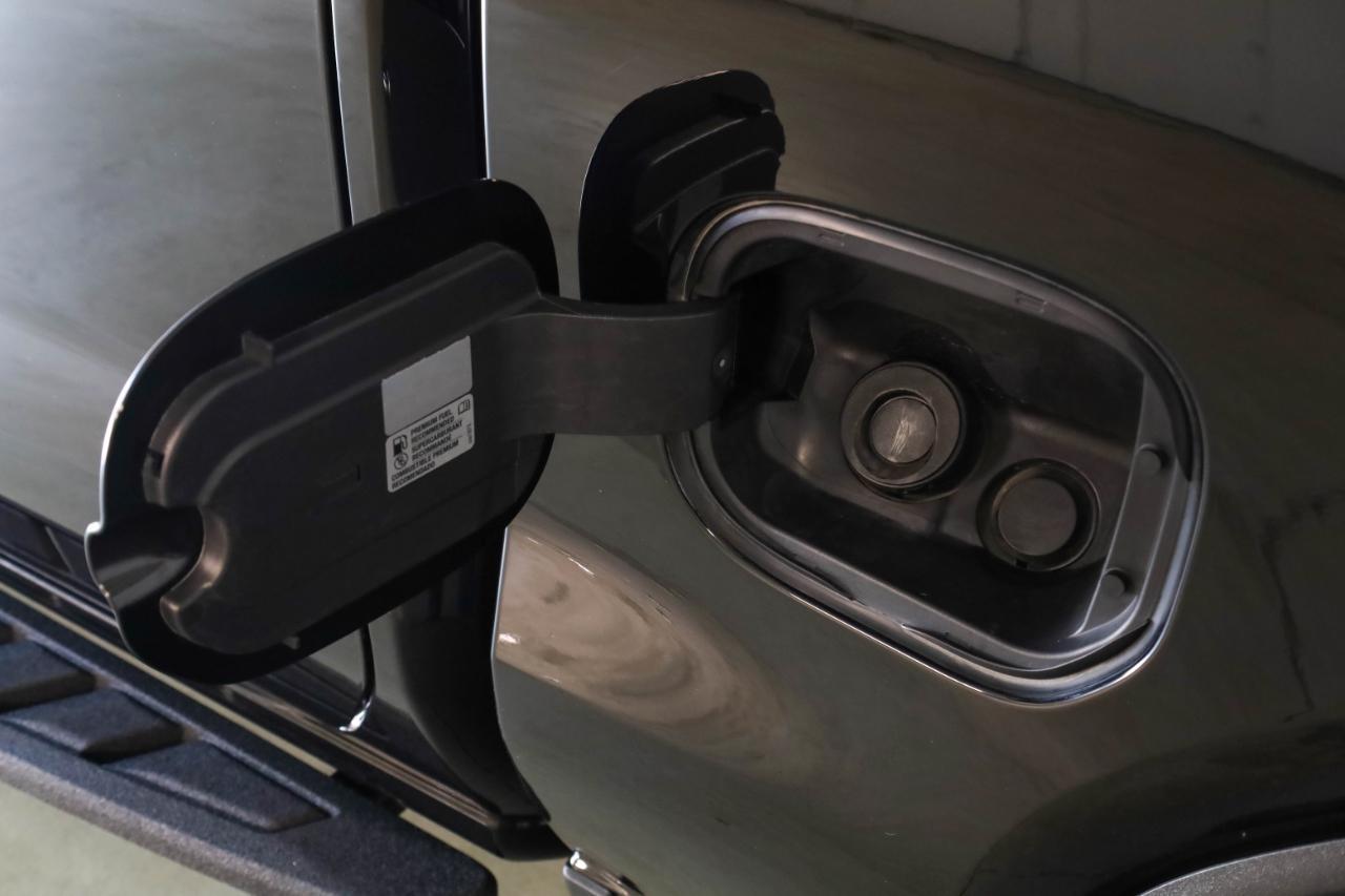 GMC Sierra 1500 4WD Crew Cab 147" AT4 2021