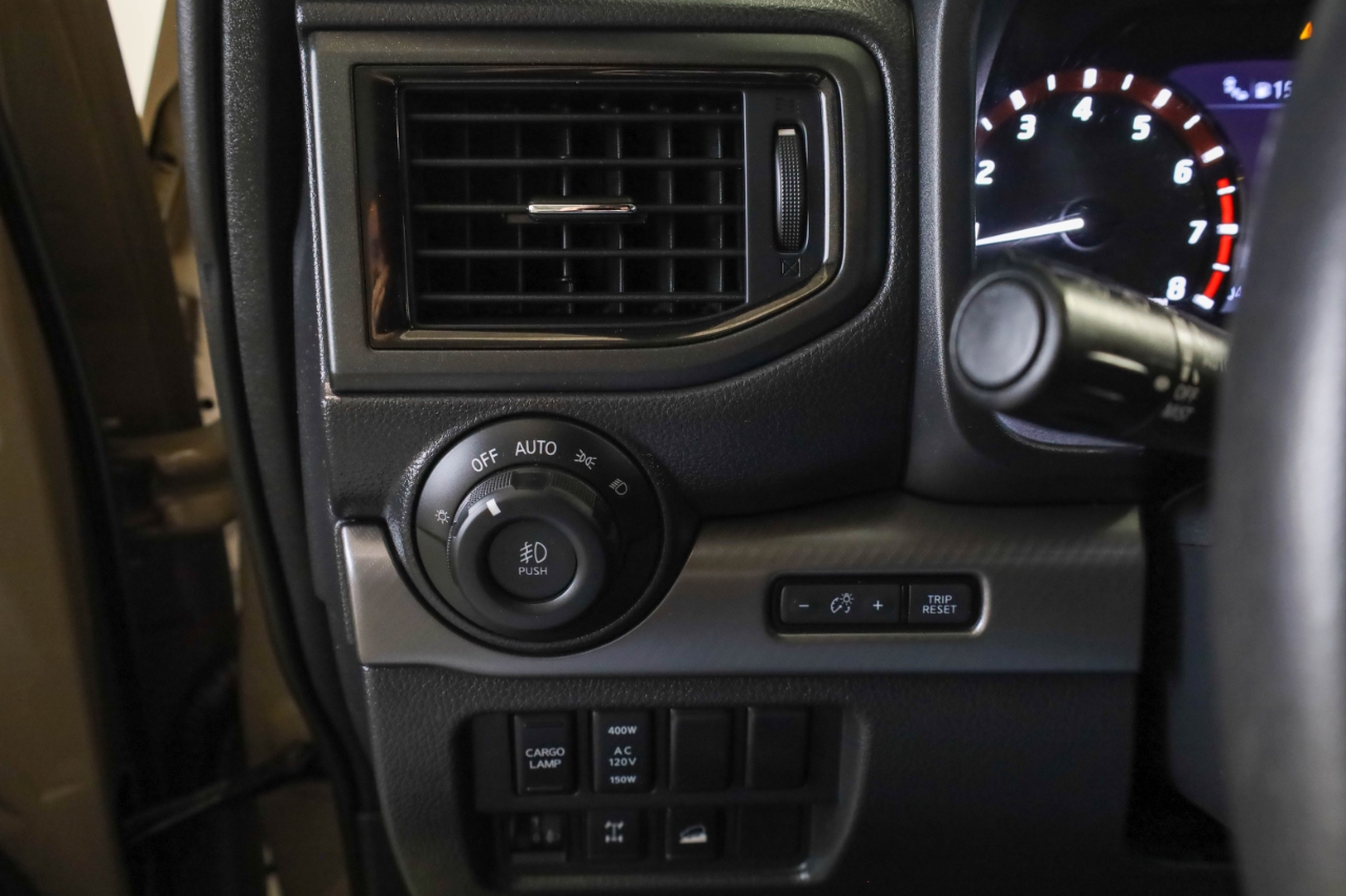 Nissan Titan 4x4 Crew Cab PRO-4X 2021