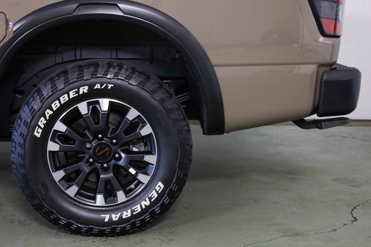 Nissan Titan 4x4 Crew Cab PRO-4X 2021