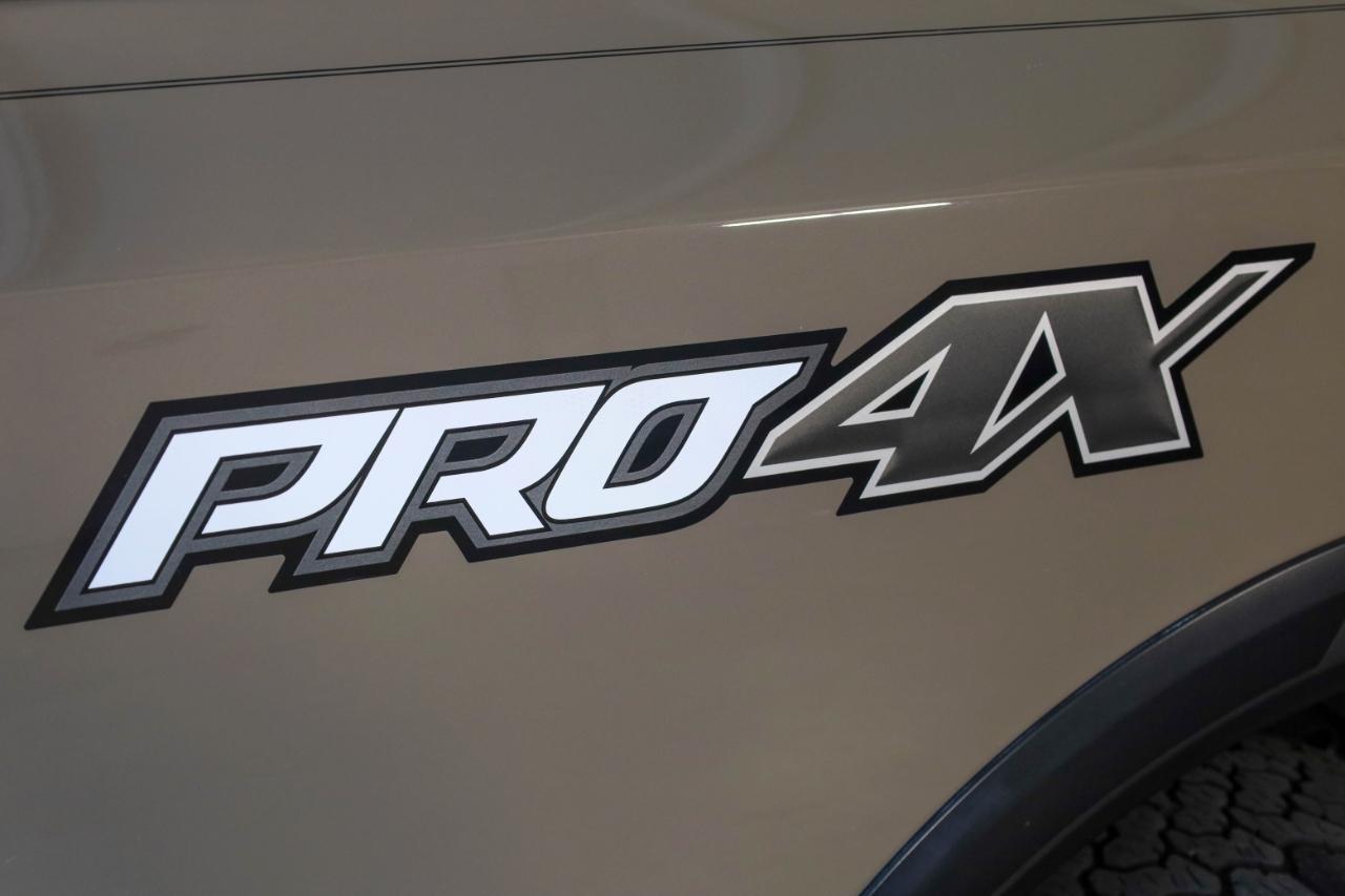 Nissan Titan 4x4 Crew Cab PRO-4X 2021