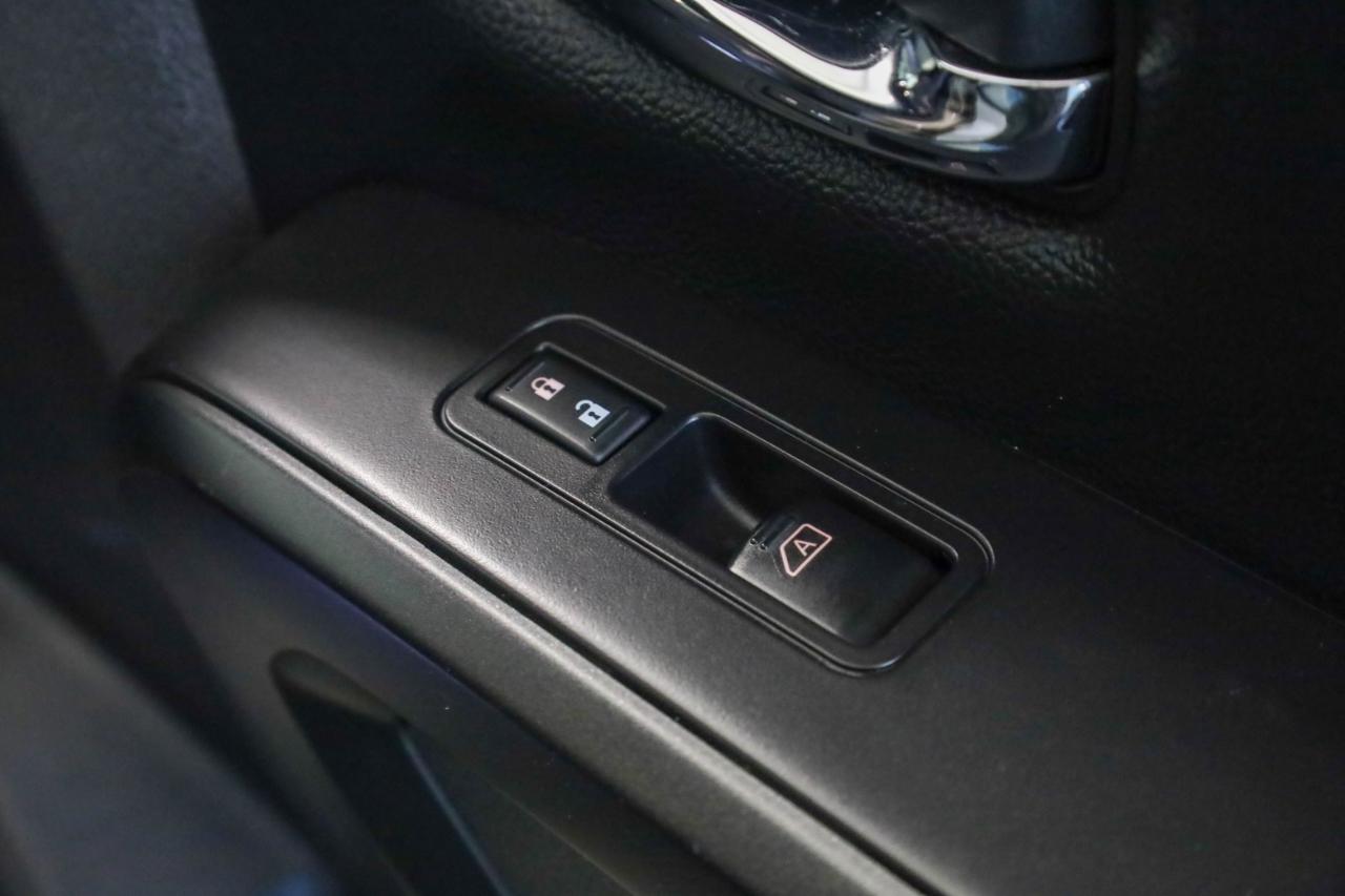 Nissan Titan 4x4 Crew Cab PRO-4X 2021