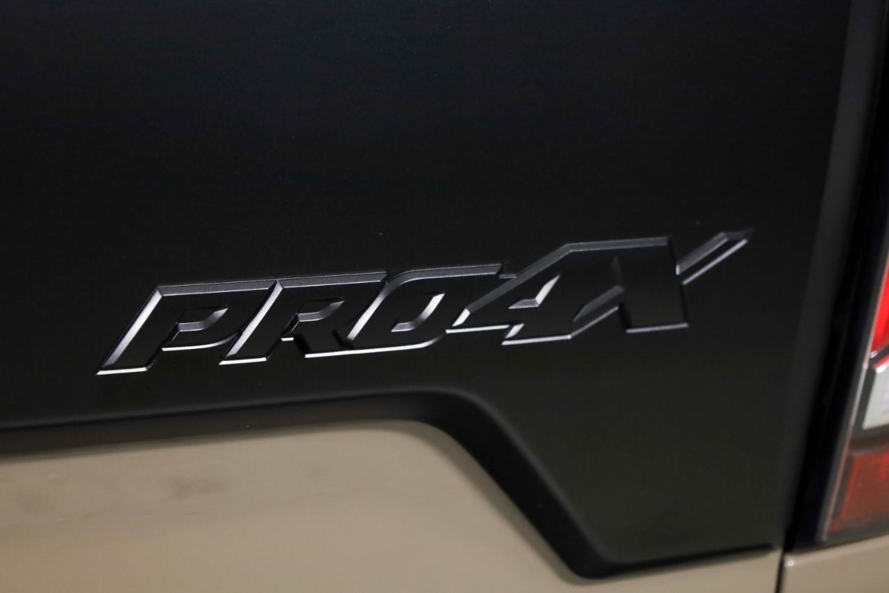 Nissan Titan 4x4 Crew Cab PRO-4X 2021