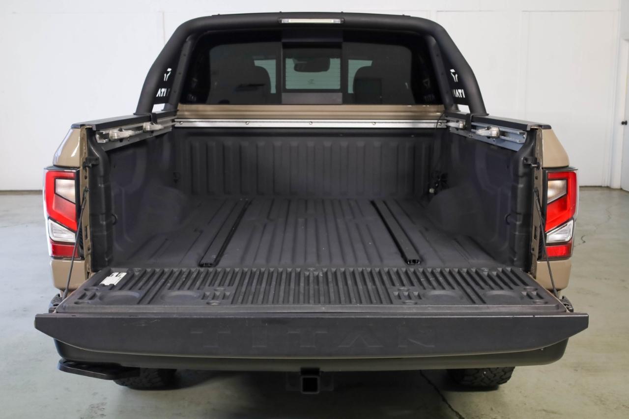 Nissan Titan 4x4 Crew Cab PRO-4X 2021