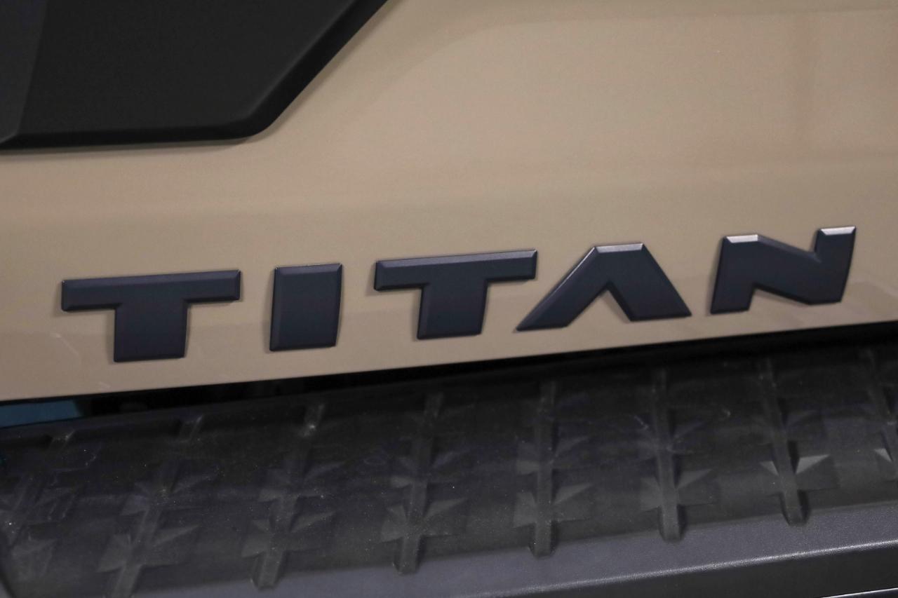 Nissan Titan 4x4 Crew Cab PRO-4X 2021