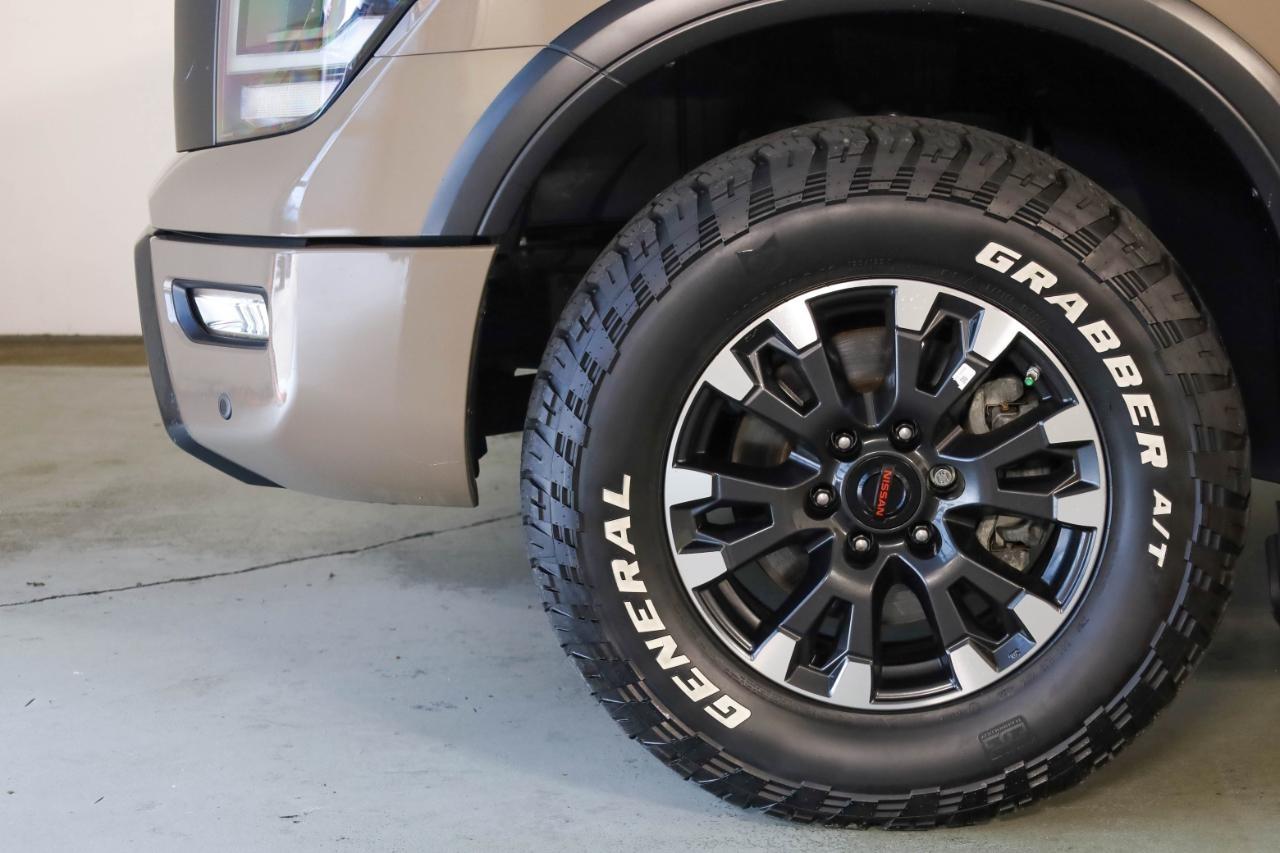 Nissan Titan 4x4 Crew Cab PRO-4X 2021