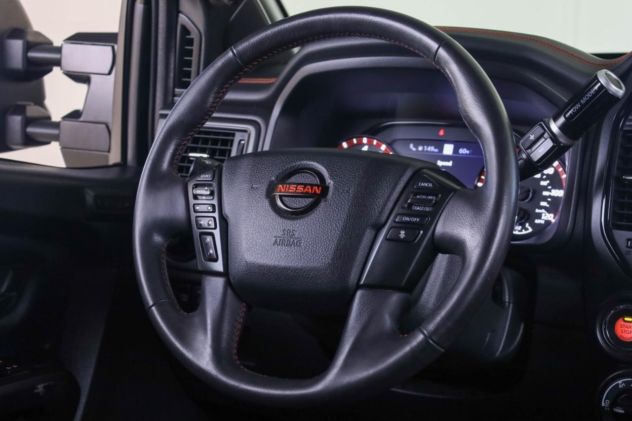 Nissan Titan 4x4 Crew Cab PRO-4X 2021