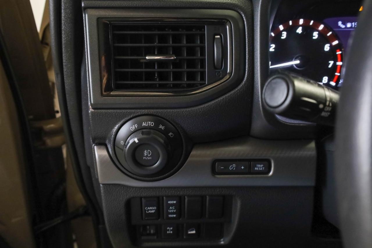 Nissan Titan 4x4 Crew Cab PRO-4X 2021