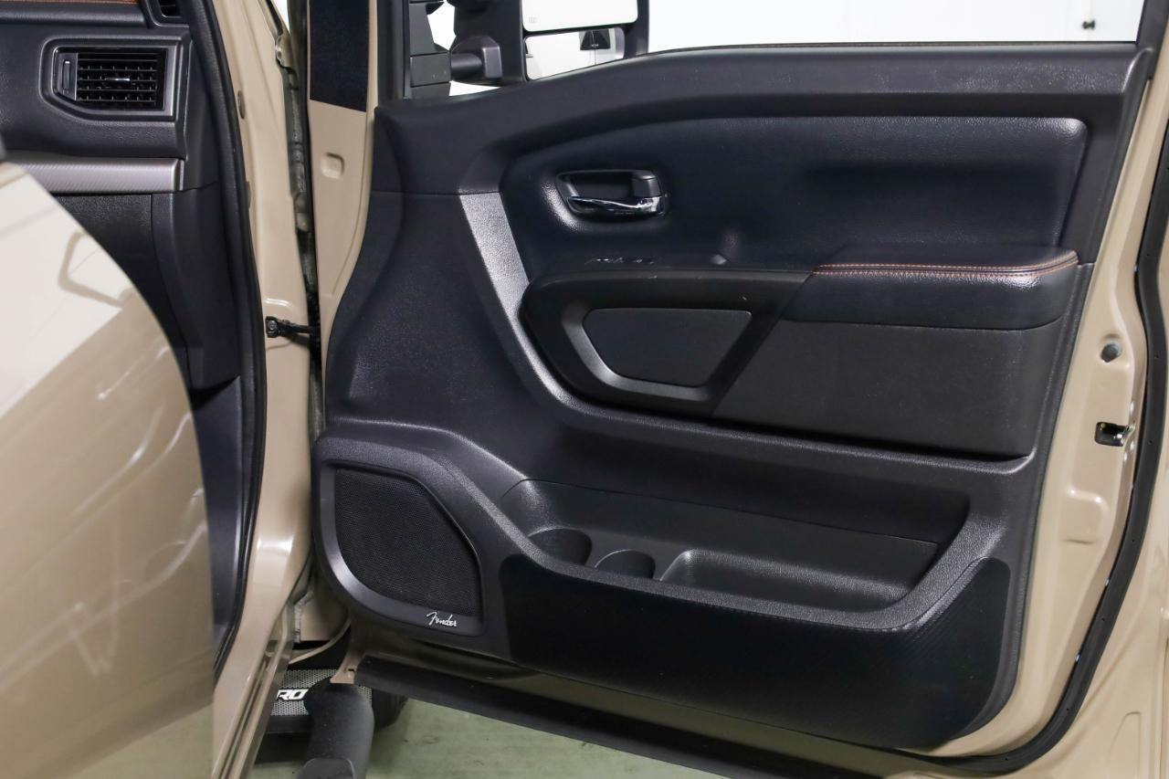 Nissan Titan 4x4 Crew Cab PRO-4X 2021