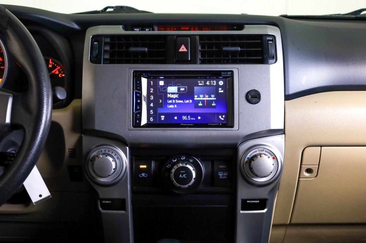 Toyota 4Runner RWD 4dr V6 Limited (Natl) 2011