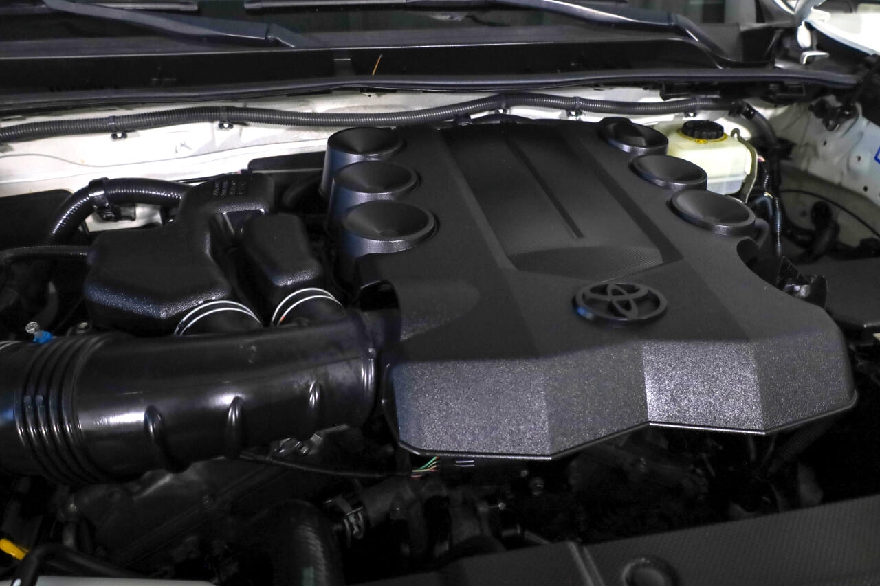 Toyota 4Runner RWD 4dr V6 Limited (Natl) 2011