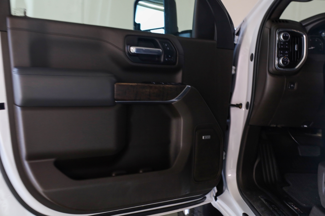 GMC Sierra 2500HD 4WD Crew Cab 159" Denali 2022